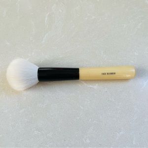 BobbiBrown Face Blender Brush